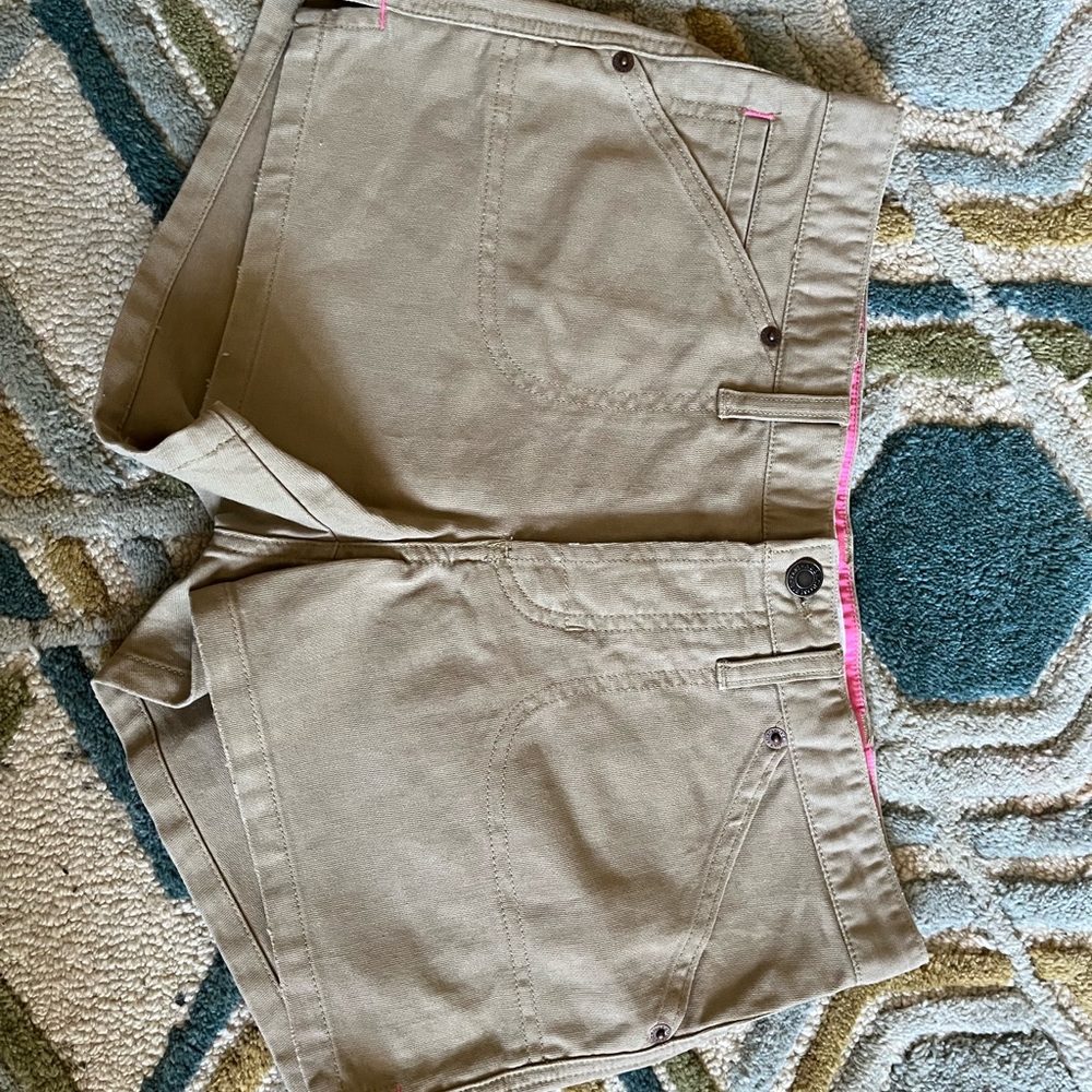 Abercrombie & Fitch Brand New with tags Khaki shorts